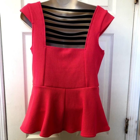 Studio Y Maurice's Women's Hot Pink Peplum Top NWT - Picture 3 of 11